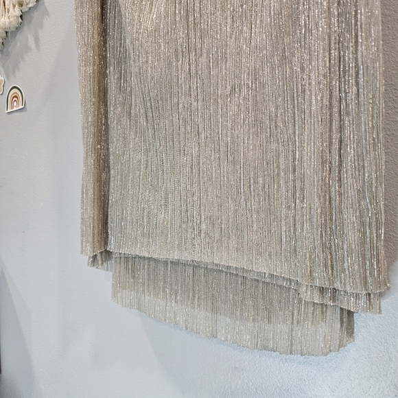 Anthropology shimmer smocked tank - Picture 3 of 16